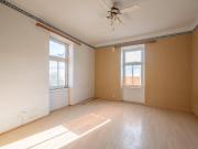 Q18+ sanierungsbedürftige 2,5 Zimmer Altbauwohnung,...