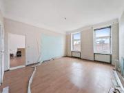 Q18+ sanierungsbedürftige 2,5 Zimmer Altbauwohnung, viel...