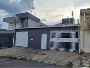 QNA 32 Casa com 5 suítes e 5 vagas de garagem! Excelente...