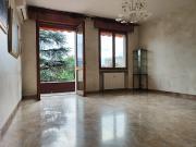 Quadrilocale con box a Bresso