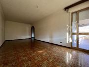 Quadrilocale con terrazzo a Massa