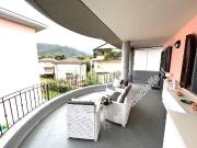 Quadrilocale con terrazzo a Massa