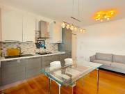 Quadrilocale con terrazzo in via privata vistamare 8, Savona