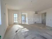 Quadrilocale in affitto a Milano via Gerolamo...