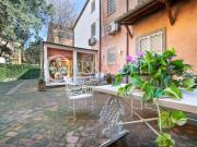 Quadrilocale in affitto a Roma via di Villa Sacchetti,...