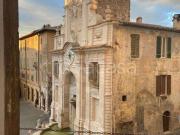 Quadrilocale in affitto a Spoleto piazza del Mercato