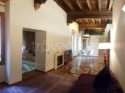 Quadrilocale in affitto a Verona via Leoni, Centro Storico