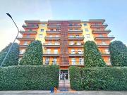 Quadrilocale in vendita a Brescia, Via Veneto Borgo Trento