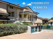 Quadrilocale in vendita a Caronno Pertusella viale 5...