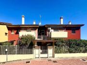 Quadrilocale in vendita a Chiaravalle, Grancetta