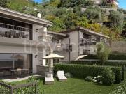 Quadrilocale in vendita a Gardone Riviera via Enzo Tolu, 1