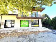 Quadrilocale in vendita a Lonato del Garda via Marziale...