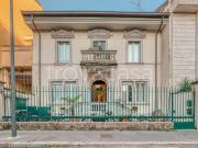 Quadrilocale in vendita a Milano, Pagano