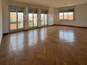 Quadrilocale in vendita a Milano via Andrea Doria,...