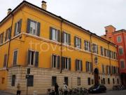 Quadrilocale in vendita a Modena, Centro Storico