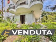 Quadrilocale in vendita a Napoli, Colli Aminei Capodimonte