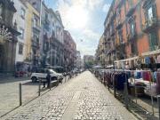 Quadrilocale in vendita a Napoli via dei Vergini, 24, Sanità