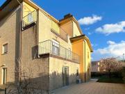 Quadrilocale in vendita a Ostra via San Girolamo, Pianello