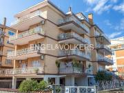 Quadrilocale in vendita a Roma, Magliana