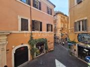 Quadrilocale in vendita a Roma via del Moro, Trastevere Quadrilocale in vendita a Roma via del Moro, Trastevere