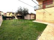 Quadrilocale in vendita a Roma via Malgrate, Casalotti