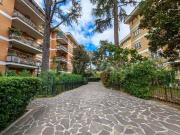 Quadrilocale in vendita a Roma via Peccioli, Nuovo Salario