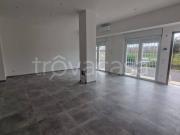 Quadrilocale in vendita a Roma via Roberto Fancelli,...