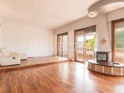 Quadrilocale in vendita a Roma viale Prassilla, Casal...