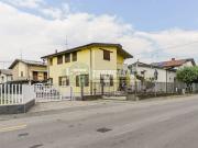 Casa indipendente in vendita a Stezzano via Zanica 19/a
