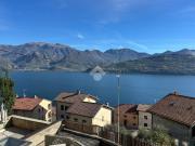 Quadrilocale in vendita a Tavernola Bergamasca via...