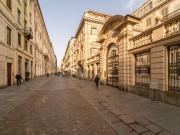 Quadrilocale in vendita a Torino via Luigi Lagrange, 7,...