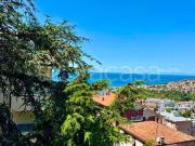 Quadrilocale in vendita a Trieste via Commerciale, 99,...