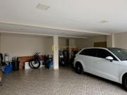 QUADRIPLEX MOBILIADO NO PINHEIRINHO – 420 M²