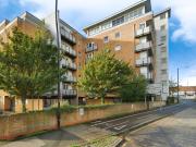 Quadrivium Point, Tuns Lane, Slough SL1, 2 bed flat to...