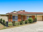 Quality Duplex Home in Prime Forest Lakes Cul De Sac...
