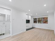 Quality Studio Apartment in Ideal Ashfield