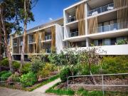 Quality, Style & Stunning Views Entrance Via Hobart Place