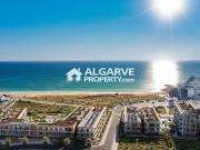 Paraíso à Beira Mar – Apartamentos Elegantes T4 no...