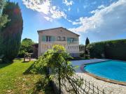 Quartier calme Villa 4 chambres sur 920 m2 avec piscine