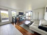 QUARTIER LA VARENNE APT F2 DERNIER ETAGE TERRASSE 33 M2