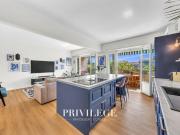 Quartier Nice Riquier Lumineux 4 pièces rénové en étage él