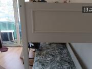Quarto acolhedor para alugar em Damaia, Lisboa