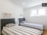 Quarto aconchegante em apartamento de 4 quartos na Costa...