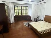 QUARTO AMPLO ILUMINADO COM VISTA VERDE