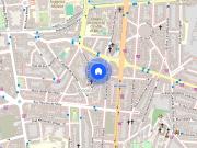 Quarto casal com janela e varanda Lisboa Arroios