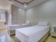 QUARTO COM 2 CAMAS DE SOLTEIRO