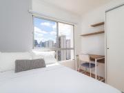 Quarto com banheiro exclusivo