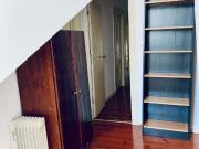 Quarto com cama de solteiro em apartamento com 5 quartos...