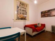 Quarto com cama de solteiro em apartamento com 7 quartos...