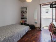 Quarto com varanda em apartamento de 6 quartos em Campo...